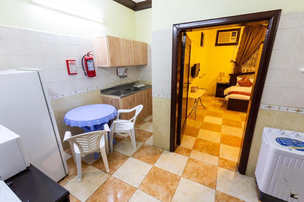 Al Eairy Furnished Apartments - Al Bahah 3 Exterior photo